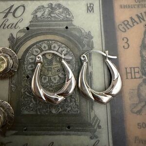 14kt solid white gold puffy elongated oblong small medium Hoop Earrings